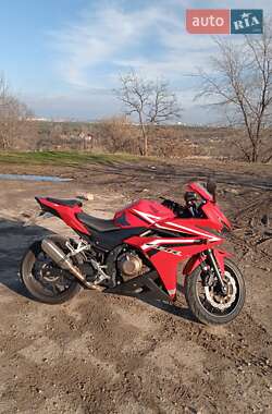 Honda CBR 500R  2016