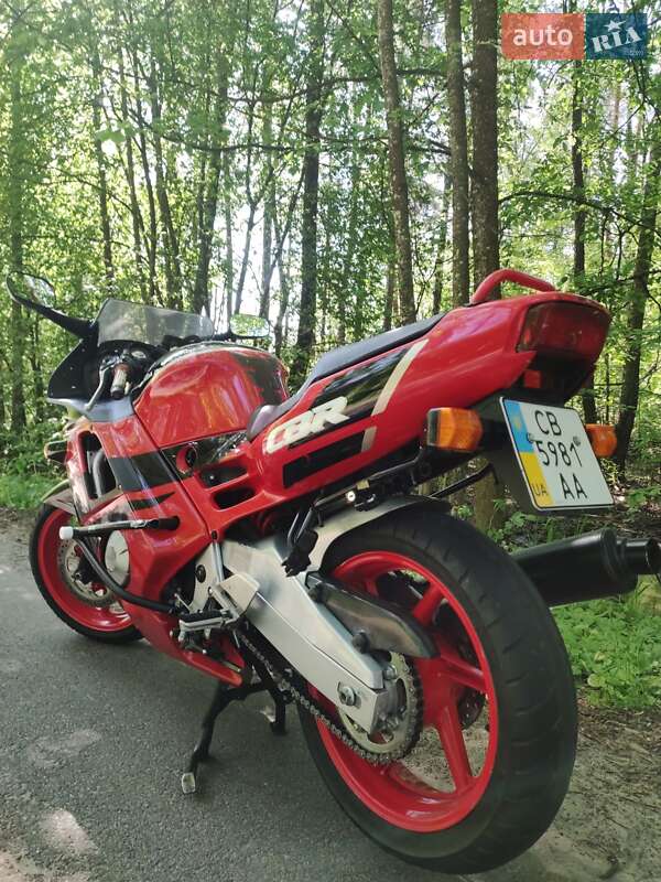 Мотоцикл Без обтекателей (Naked bike) Honda CBR 600F