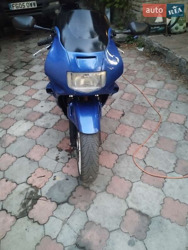 Мотоцикл Без обтекателей (Naked bike) Honda CBR 600F