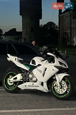 Honda CBR 600RR  2004