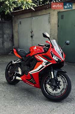 Honda CBR 650R  2022