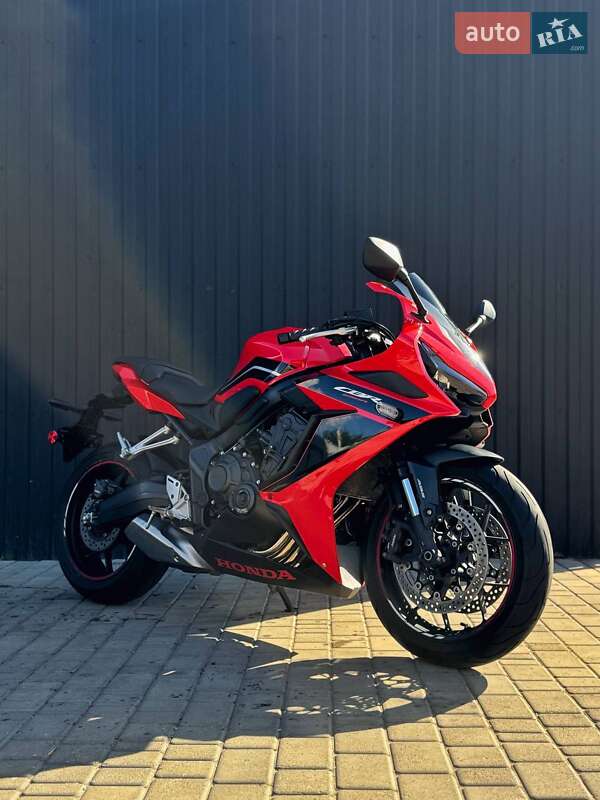 Honda CBR 650R