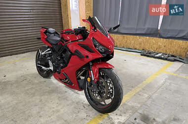 Honda CBR 650R  2024