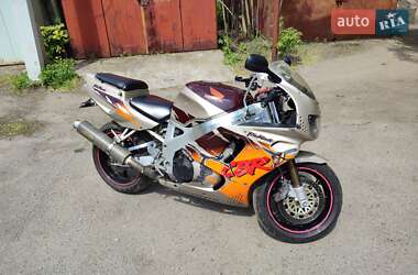 Honda CBR 900RR  1995