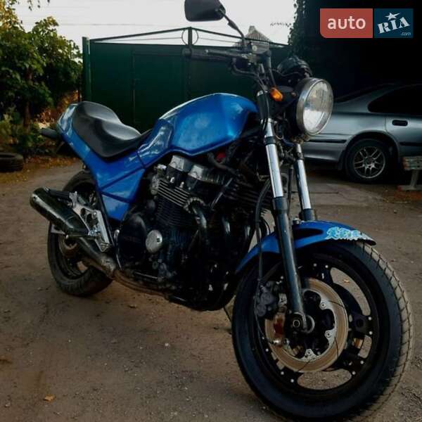 Мотоцикл Спорт-туризм Honda CBX 750F