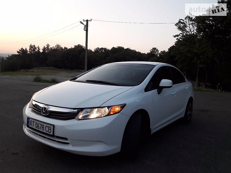 Honda Civic 2012 года