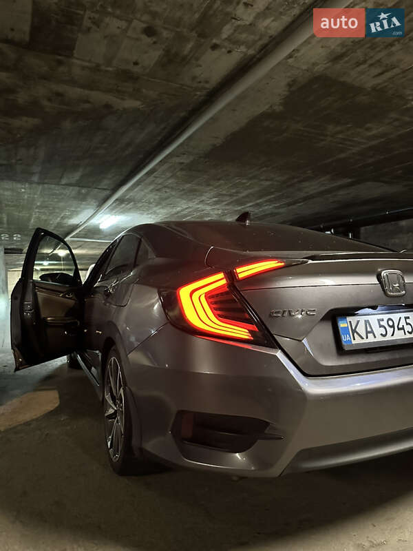 Седан Honda Civic