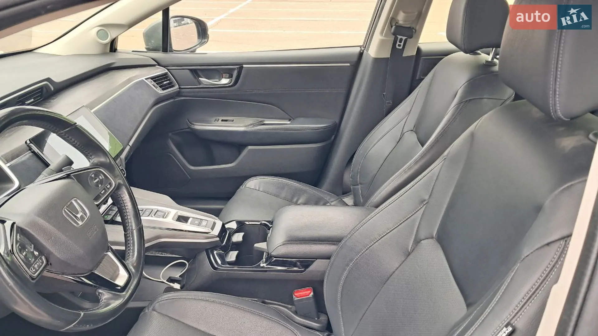 Honda Clarity 2019 VIN JHMZC5F38KC002415 фото оголошення 12 з 16