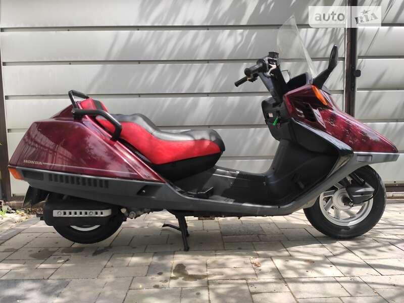 Макси-скутер Honda CN 250