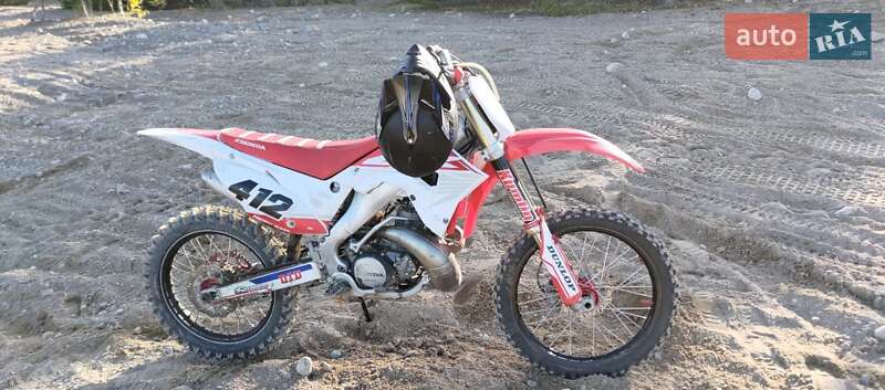 Мото Honda CR 250R