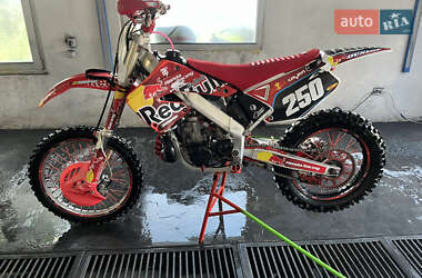 Honda CR 250R  2001