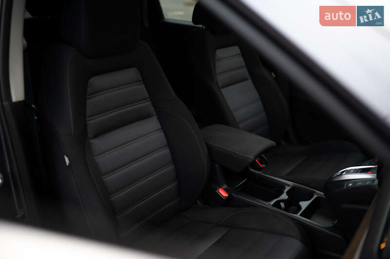 Внедорожник / Кроссовер Honda CR-V 2020 в Львове