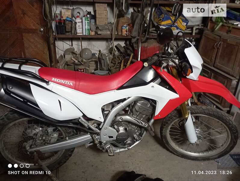 Мотоцикл Спорт-туризм Honda CRF 250L