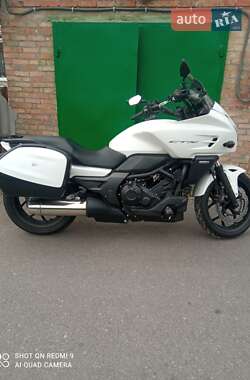Honda CTX 700  2014