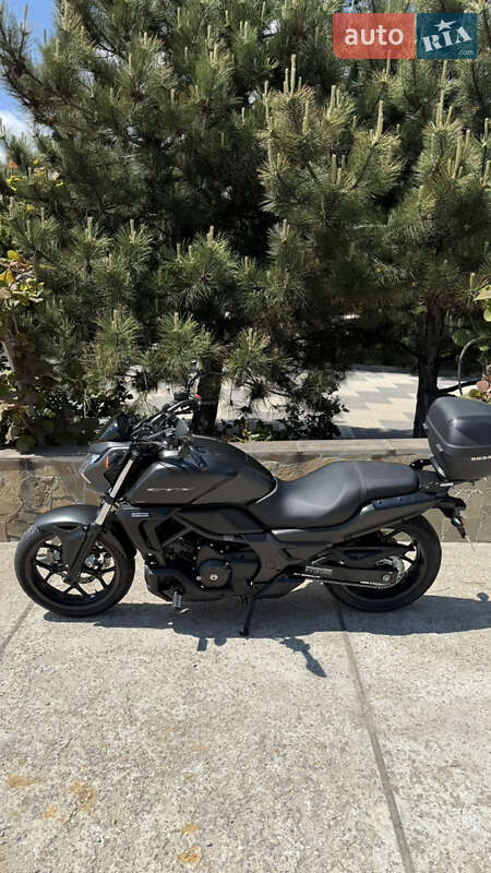 Мотоцикл Круизер Honda CTX 700