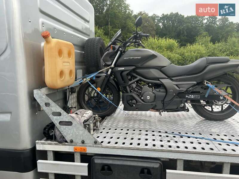 Мотоцикл Без обтекателей (Naked bike) Honda CTX 700N