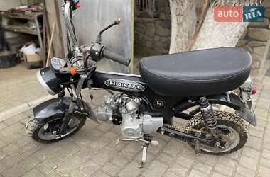Honda Dax ST-50  1986