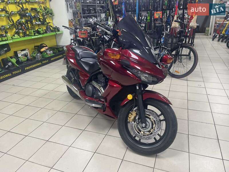 Мотоцикл Круизер Honda DN-01