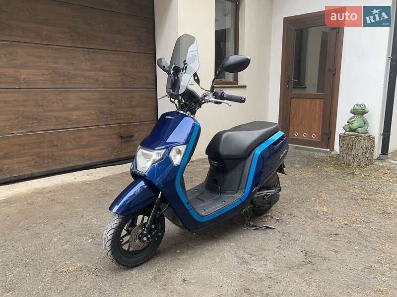 Скутер Honda Dunk 50