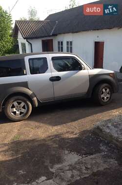 Honda Element  2004