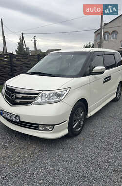 Honda Elysion  2011