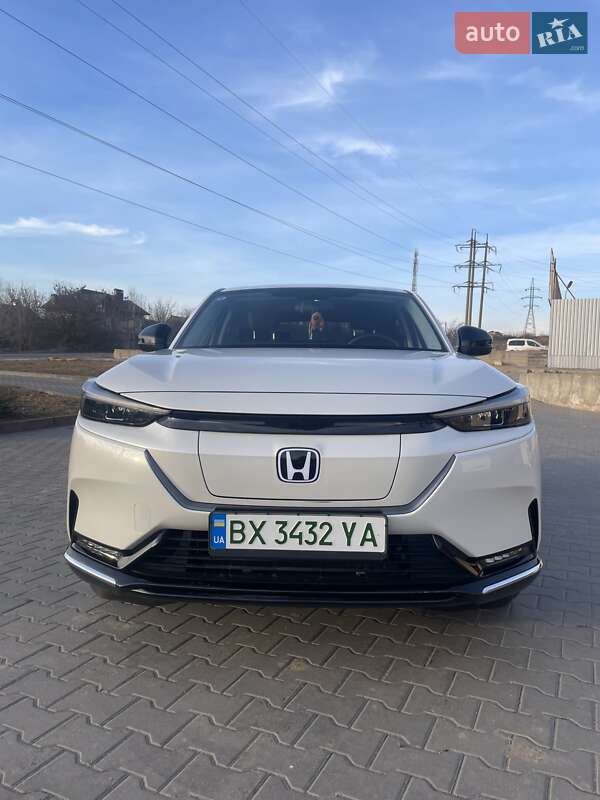 Позашляховик / Кросовер Honda eNS1