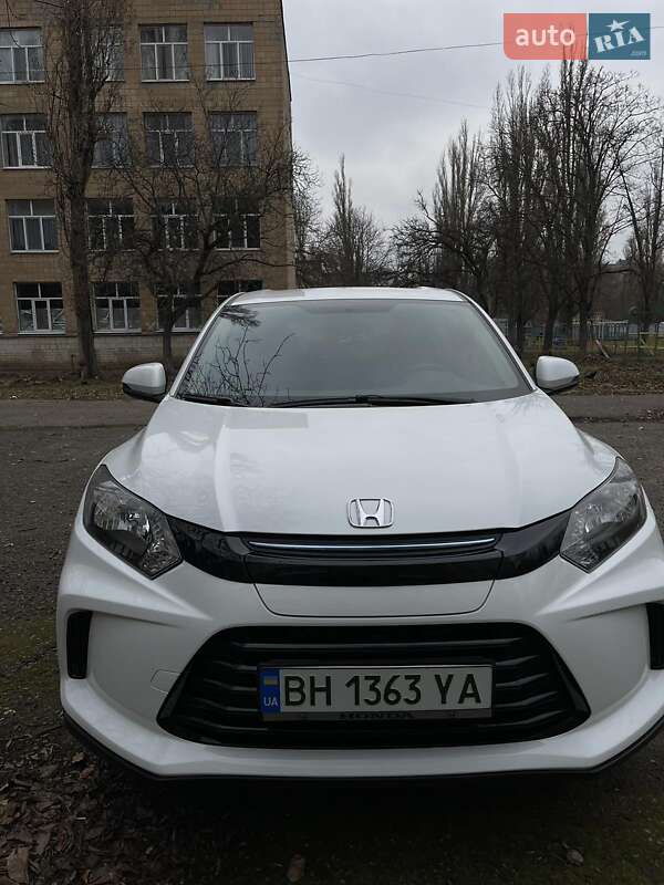 Внедорожник / Кроссовер Honda Everus VE-1