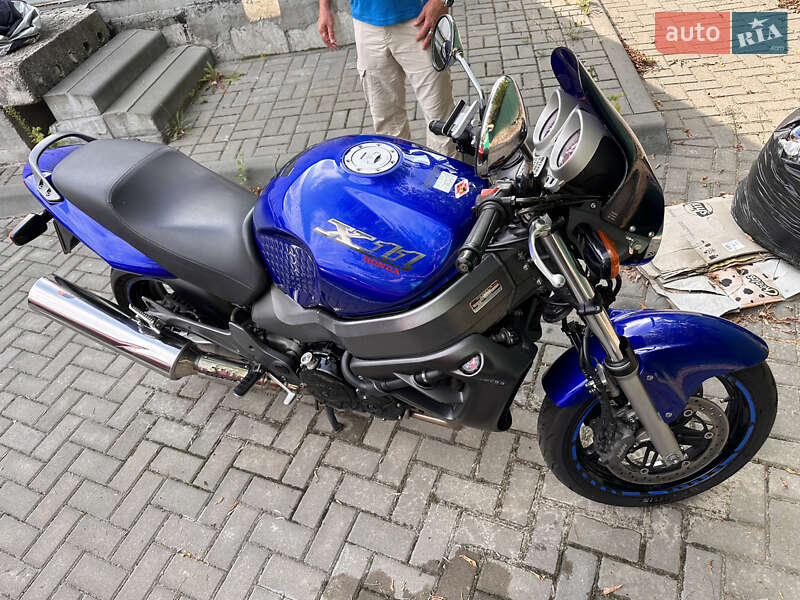 Honda X-Eleven 1100