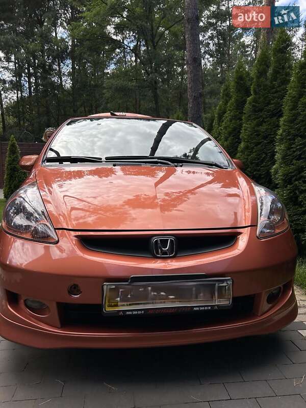 Хетчбек Honda Fit
