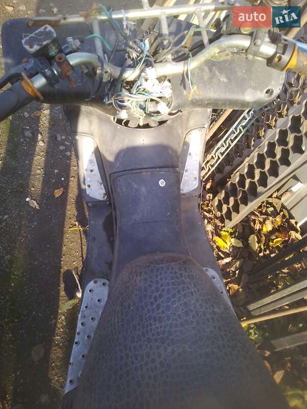 Скутер Honda Foresight 250