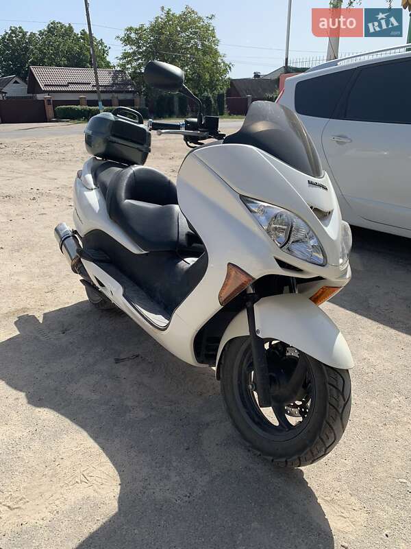 Мотоцикл Туризм Honda Forza 250