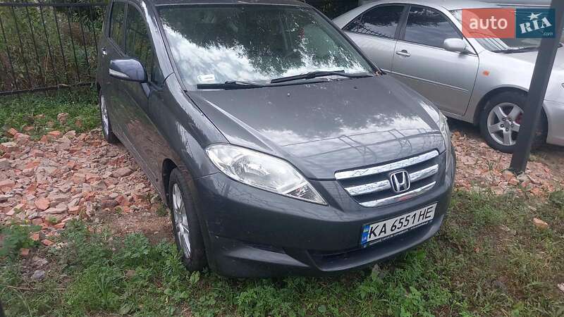 Honda FR-V