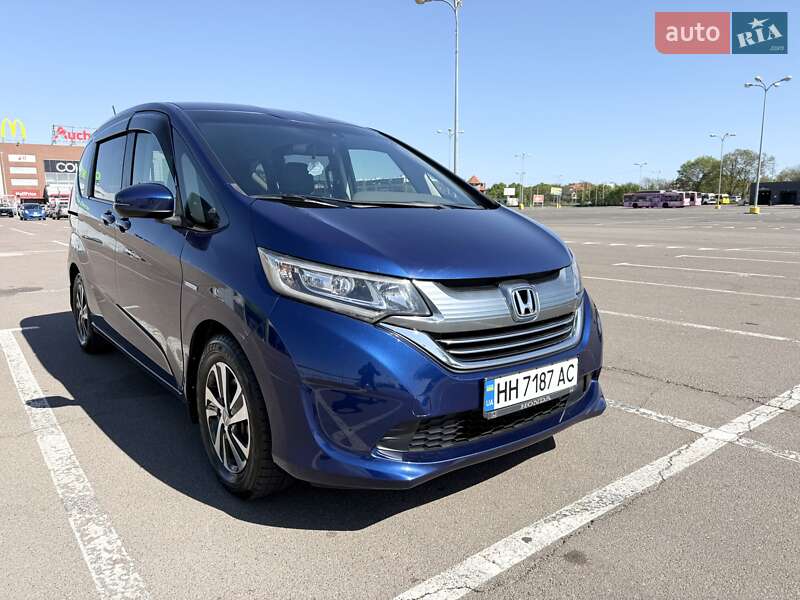 Мінівен Honda Freed
