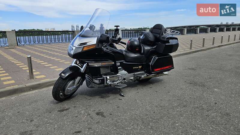 Мотоцикл Круизер Honda GL 1500 Gold Wing