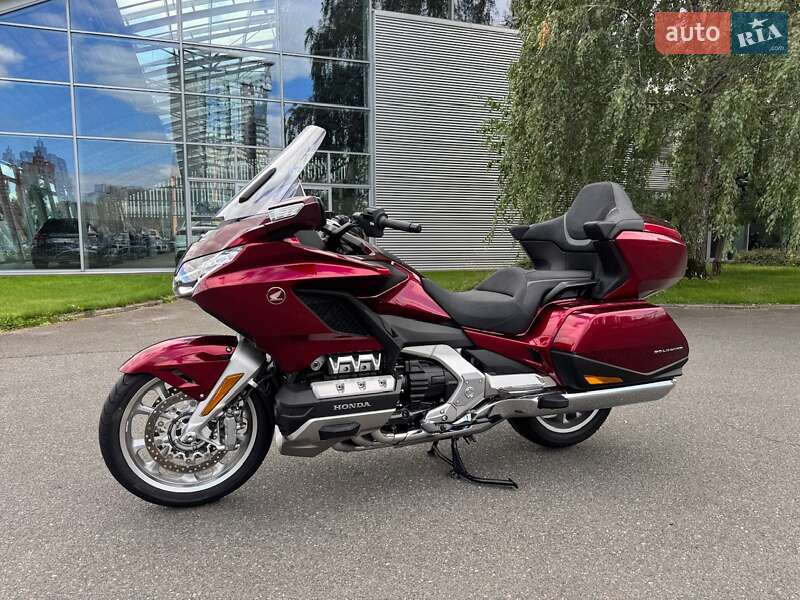Honda GL 1800 Gold Wing Tour