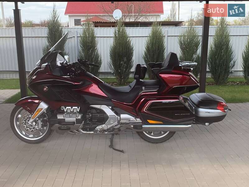 Мотоцикл Спорт-туризм Honda GL 1800 Gold Wing