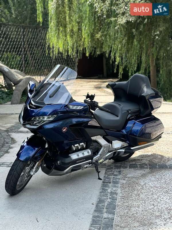 Мотоцикл Туризм Honda GL 1800 Gold Wing