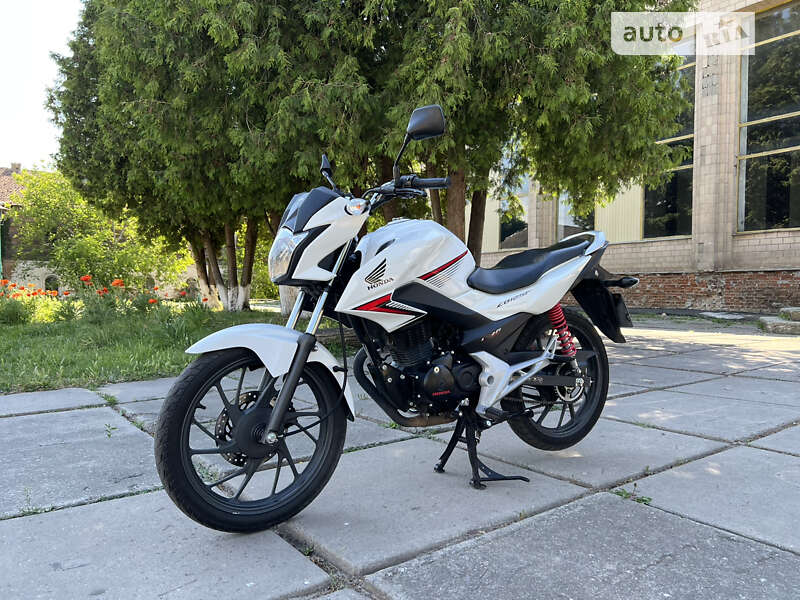 Мотоцикл Классік Honda GLR 125