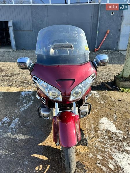 Мотоцикл Туризм Honda Gold Wing GL 1800