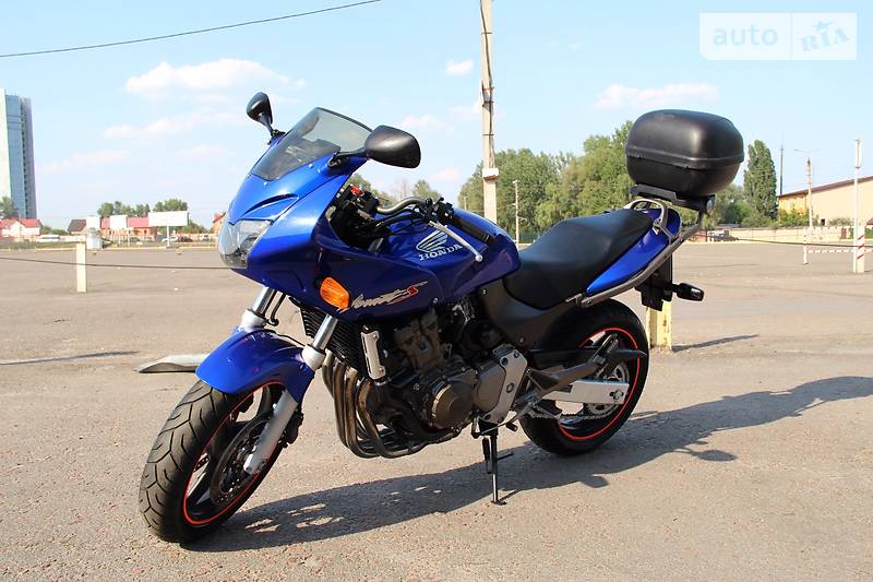 Honda HORNET 2001 года