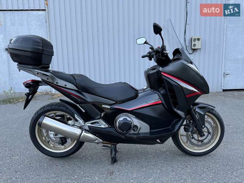Макси-скутер Honda Integra 750