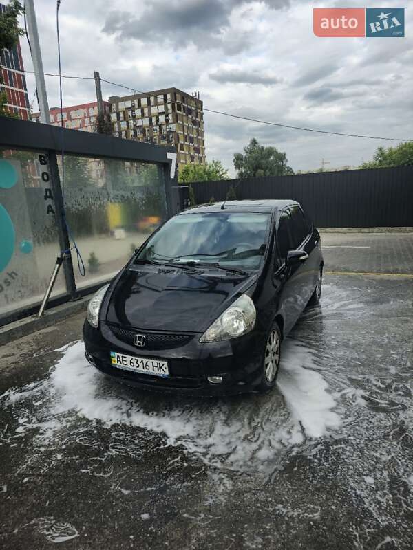 Хэтчбек Honda Jazz