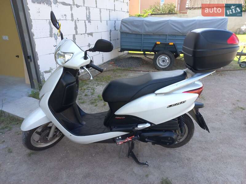 Мопеды Honda Lead 110 JF-19