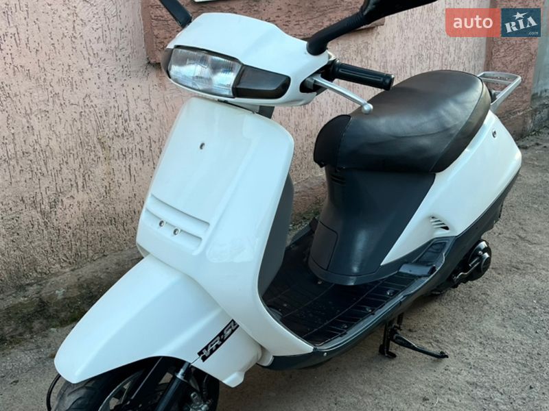 Скутер Honda Lead 90