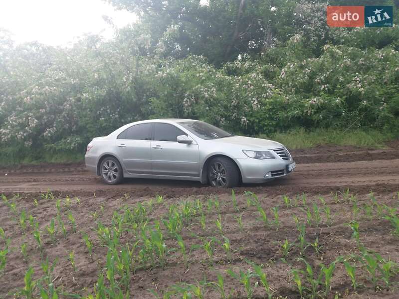 Седан Honda Legend