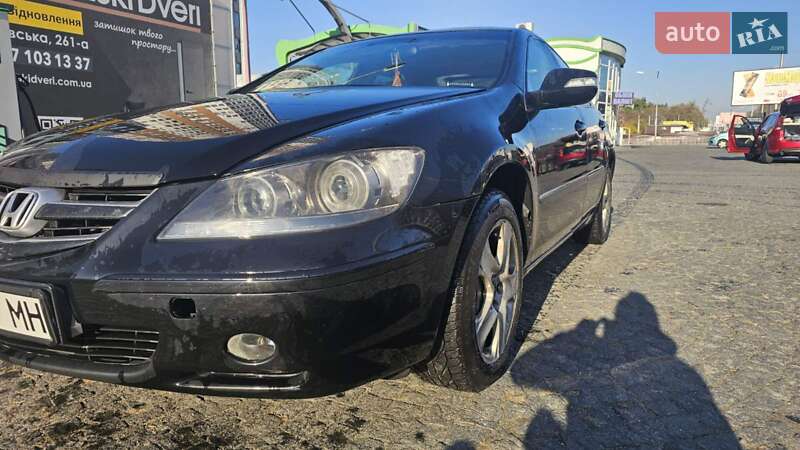 Седан Honda Legend