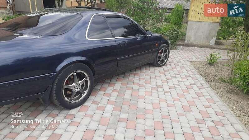 Купе Honda Legend