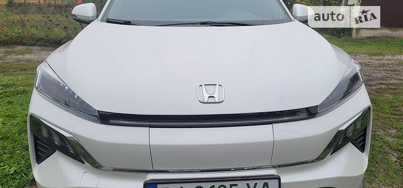 Позашляховик / Кросовер Honda M-NV
