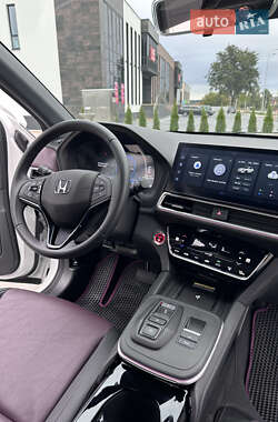 Honda M-NV  2024