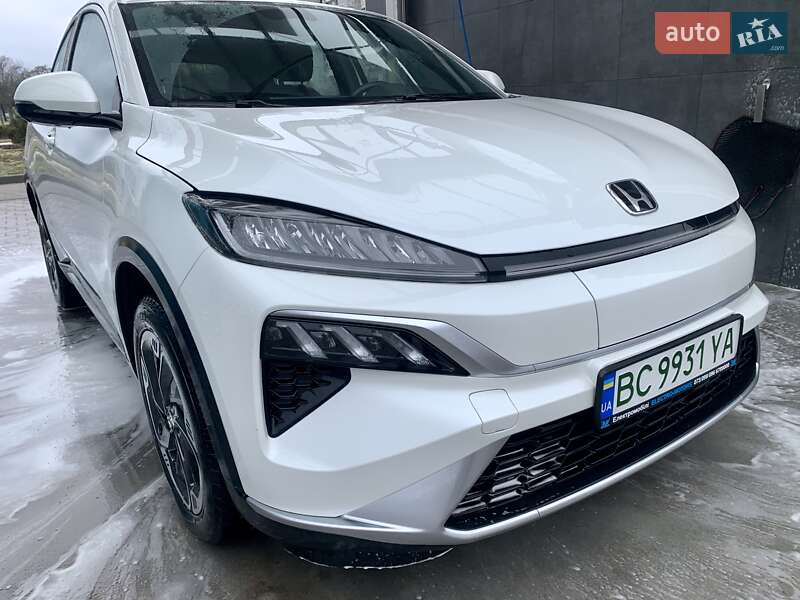 Внедорожник / Кроссовер Honda M-NV